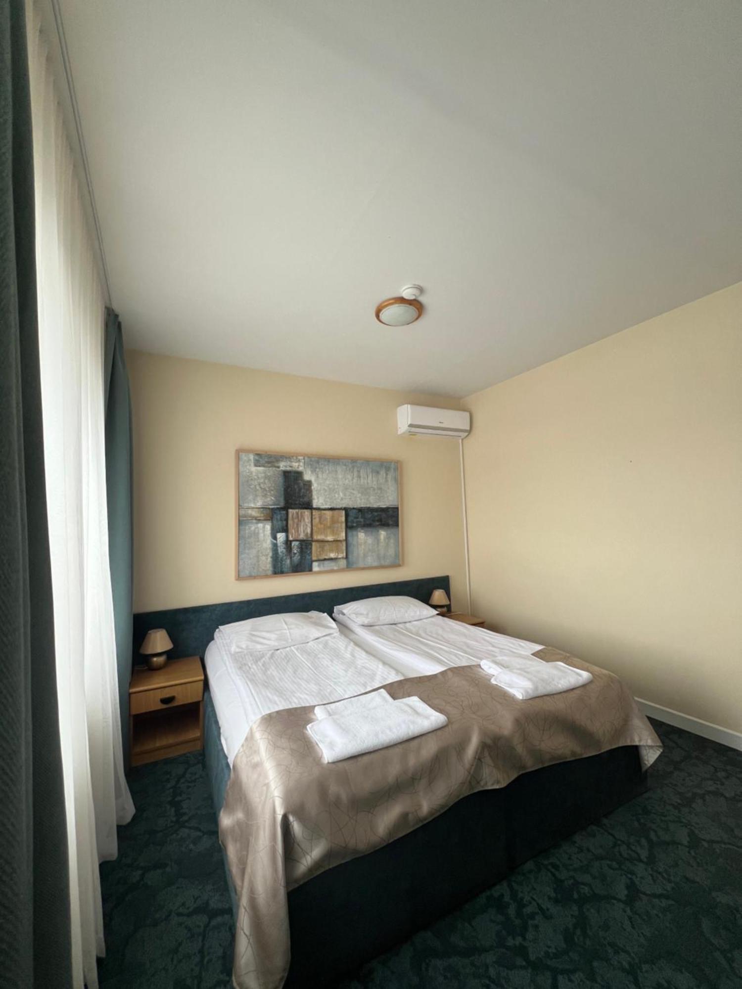 Butenas Hotel Tyla Биржай Экстерьер фото