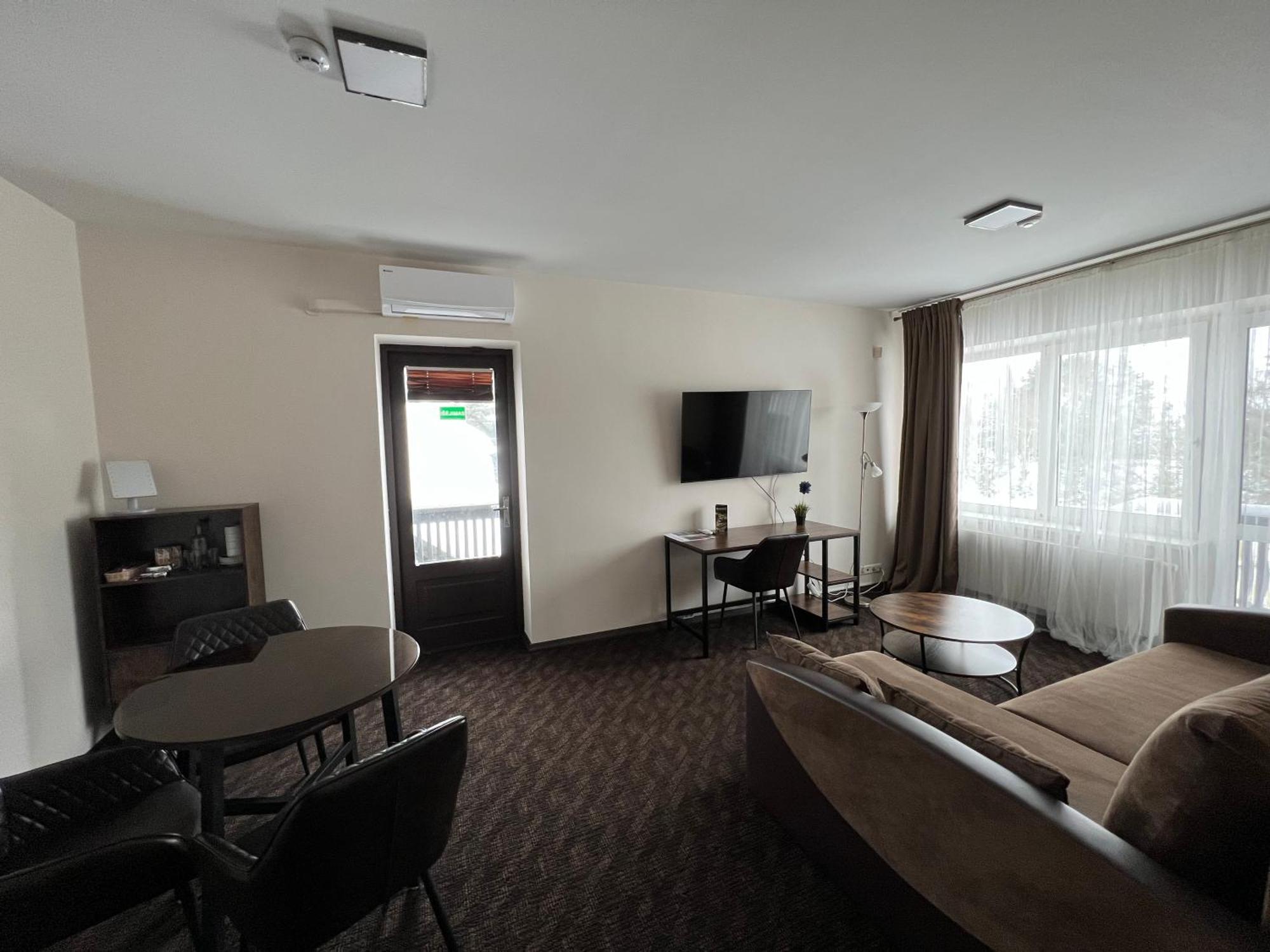 Butenas Hotel Tyla Биржай Экстерьер фото